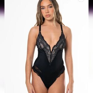 HeyShape V-Neck Half Laced Thong Bodysuit Black Women's Size Medium